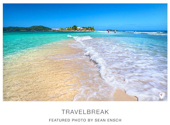 TravelBreak.net - West Bay Beach, Honduras. Photo by Sean Ensch