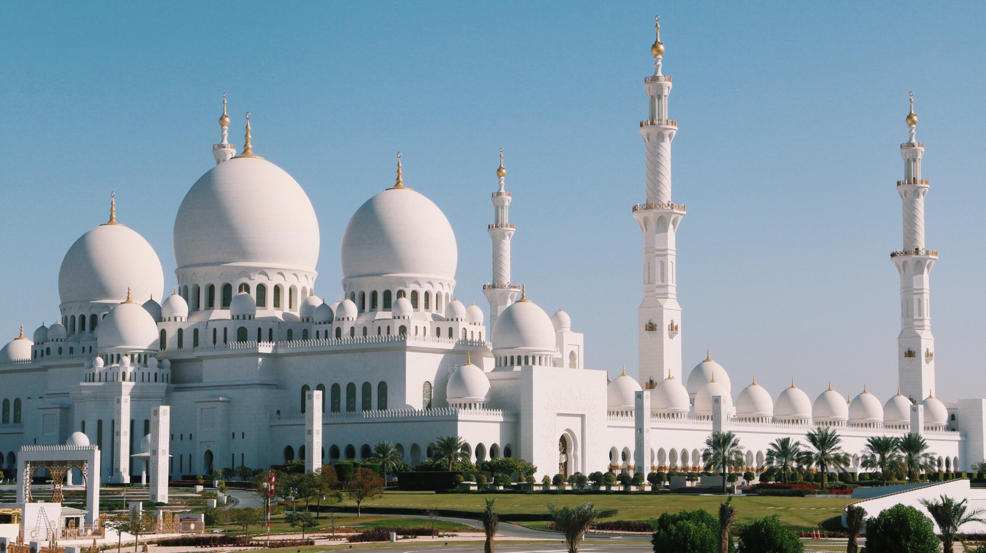 TravelBreak.net - Why Abu Dhabi is the most fascinating city in the world