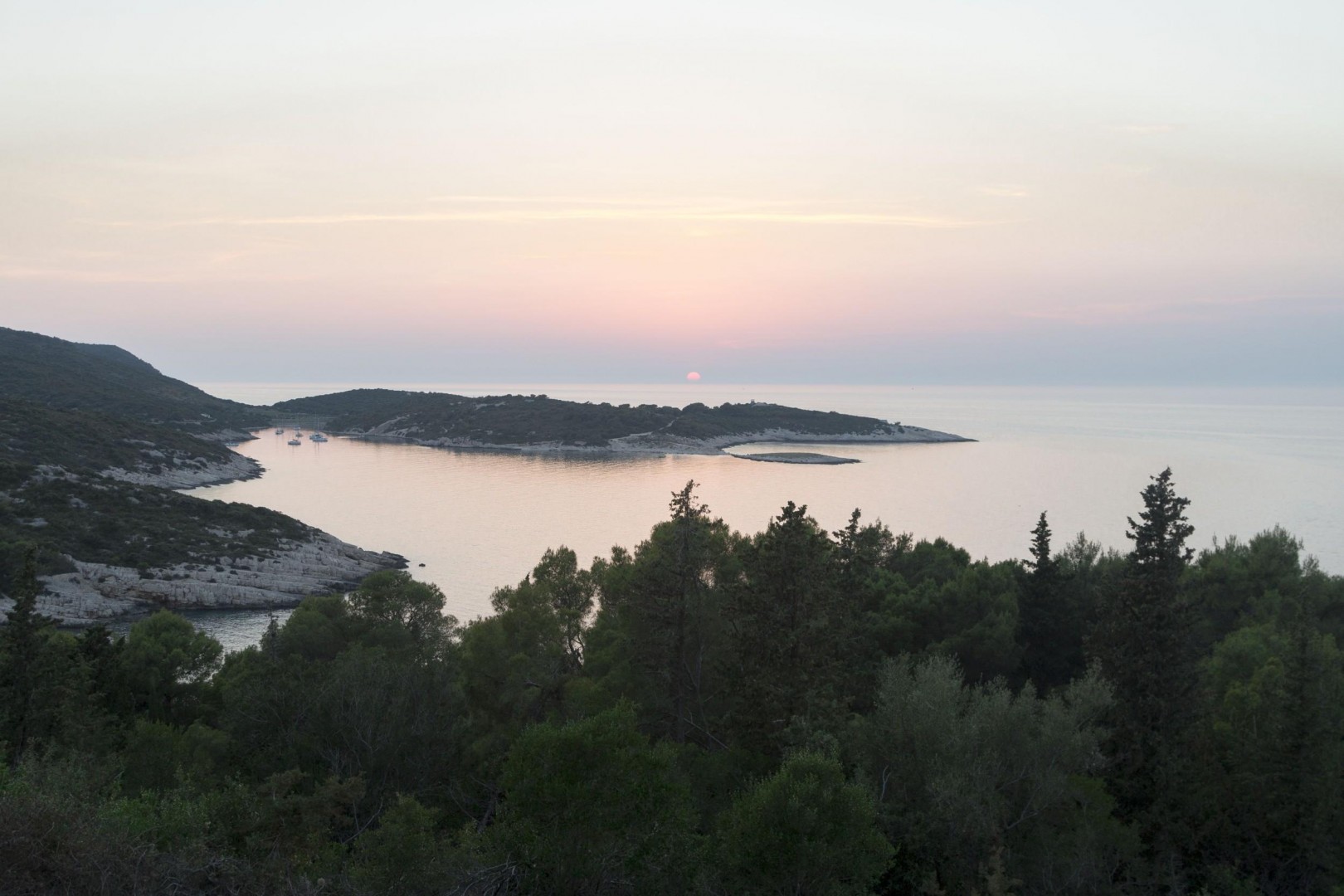 TravelBreak.net - Yacht life, Hvar, Croatia