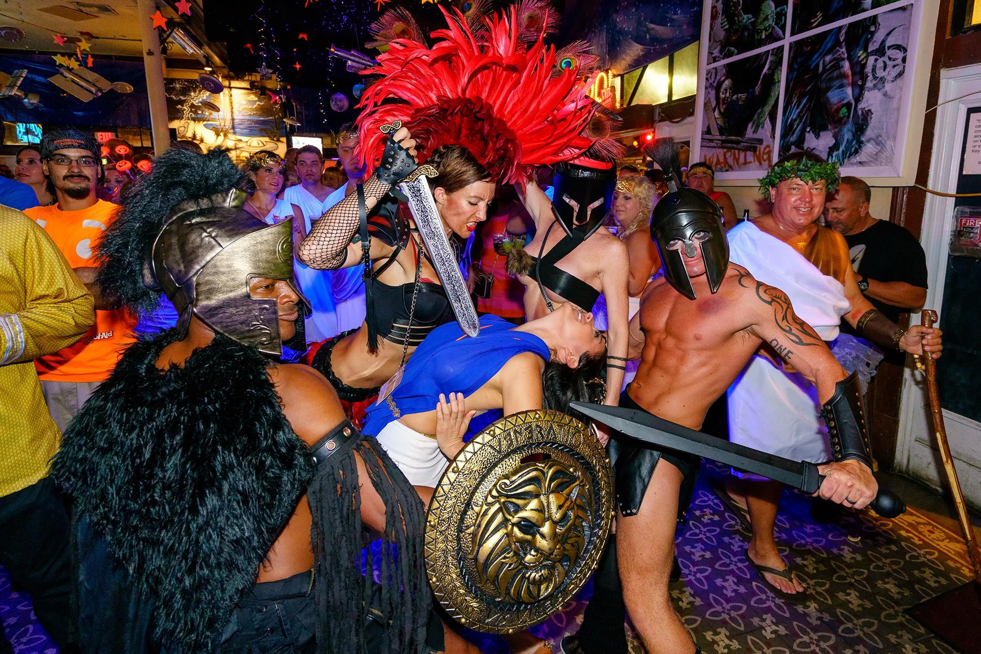 What to wear to a mardi gras themed party **50 awesome party themes that are fun, unique and great for teens and adults alike. Whether you’re throwing a college party, a birthday party or just a general “let’s look good, have fun and make some great memories” party, there’s something here for you!